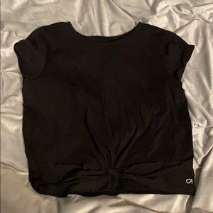 Gapfit cropped knot top